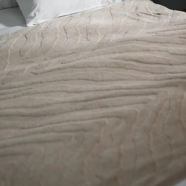 weavia Blanket , quality polyester for softness , one Size ( 220 X 240) , multi color