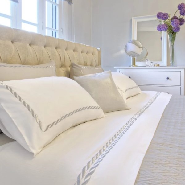 Galerie Sara -  one design & multi size