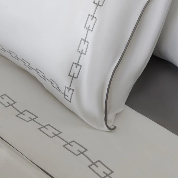 Galerie Selsela Bed Set