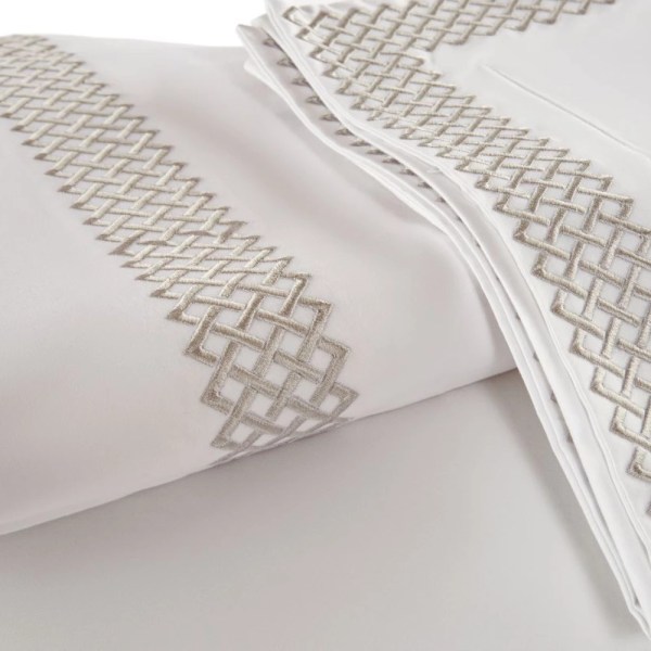 Galerie Pyramids Bed set -- one design