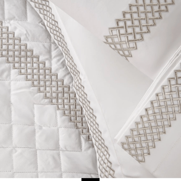 Galerie Pyramids Bed set -- one design