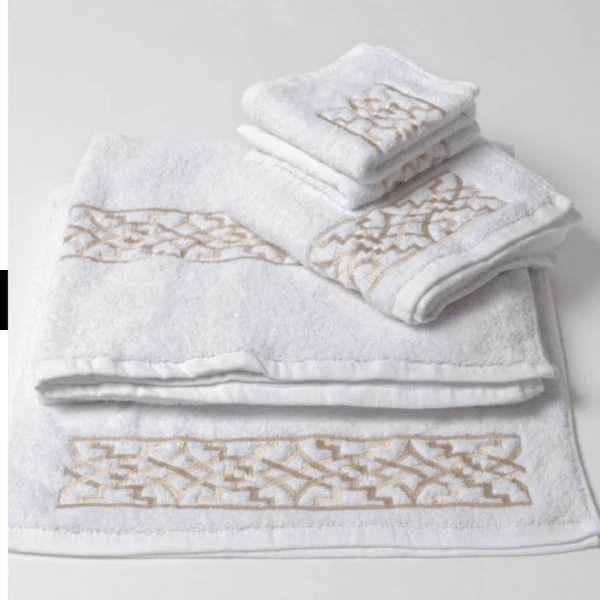 Galerie Maya Matching Towel Set -- one size : 31 × 35 × 8 cm
