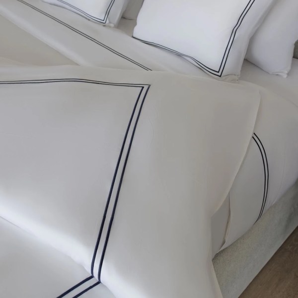 Galerie 2 Lines Bed Set - 100% Egyptian cotton