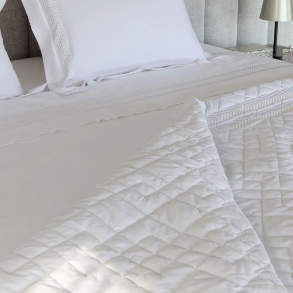 Galerie Fresh Bed Set  - white color