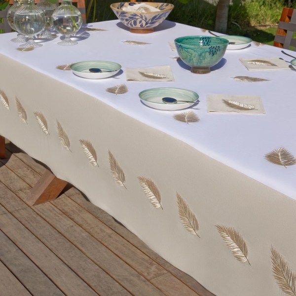 Galerie Leaf Matching Tablecloths - one color