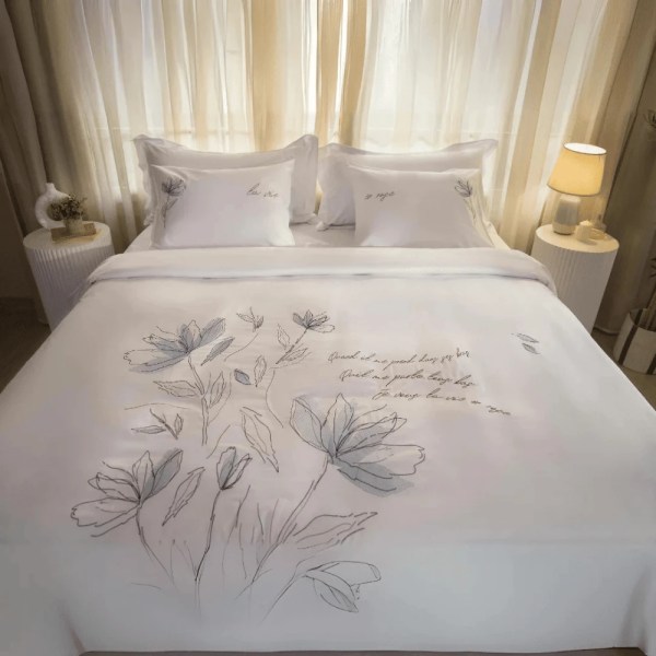 TM home - Elevate your bedroom with the luxurious La Vie Bedding Set - Multiple sizes