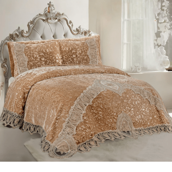 Gloria & Lawendy Multi Color Velvet Bedspread - 4 Pieces