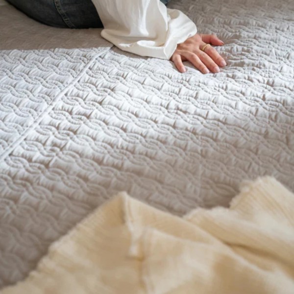 Weavia Microfiber Coverlet Set – Lightweight Comfort & Effortless Style