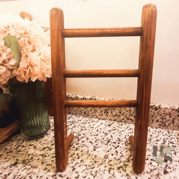 H&S Home Decor - Towel Holder