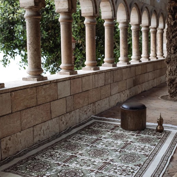 kiliim Palmette Hand-knotted Carpet , multi sizes