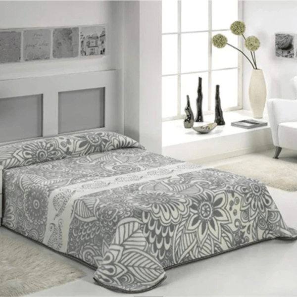Casa Mora IBIZA Blanket Model I64 (the packaging contains 2 pieces) , 100% Polyester , one color ,one Size ( 160×220)