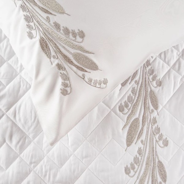 Galerie Florence Bed set-- one design