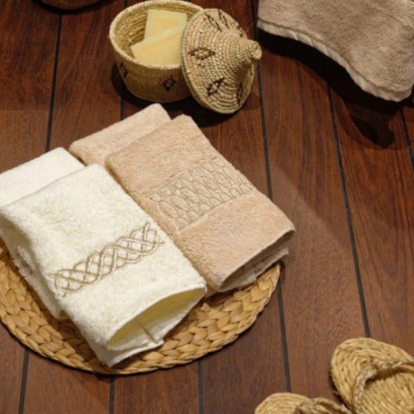 Galerie Greece Matching Towel Set -- one design & one size : 31 × 35 × 8 cm