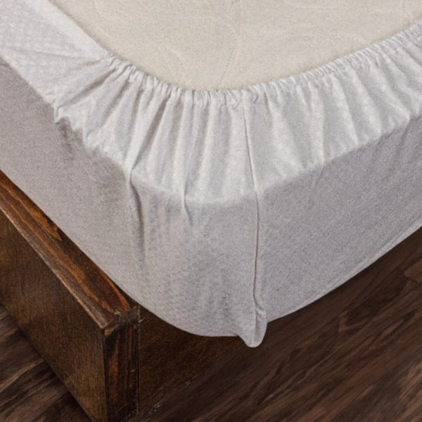 CASA Embossed Bedsheet Set Fitted Model EFMF , available in multiple colors & Sizes .
