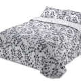 CASA Mora Bedspread Size 250*270Typically made of 85% acrylic and 15% polyester , available in multiple colors & sizes