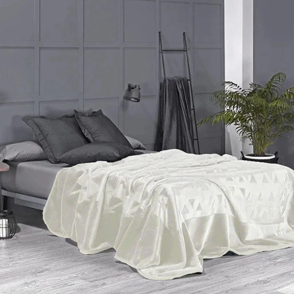 CASA Mora PERLA Plain Blanket Model G18 , made of 85% acrylic + 15% polyester , one Size :220×240 cm