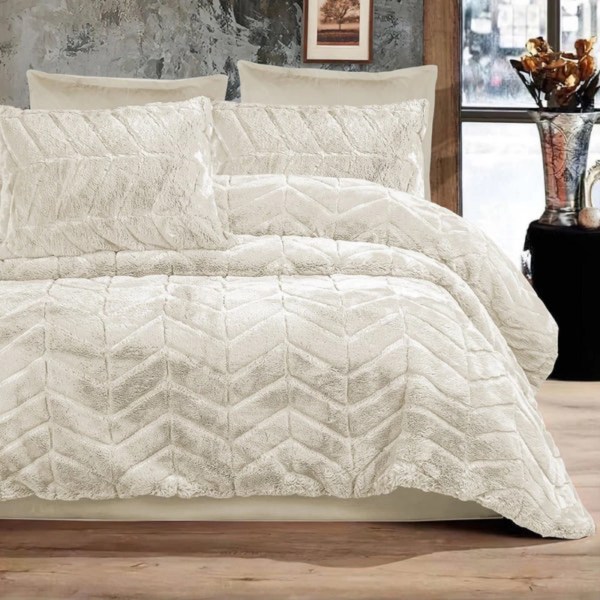 CASA Pacha Home Quilt Fur Model LALA -Size 245*260 +2 Pillow Case , Available in multiple color & one size: size: 245x260 cm