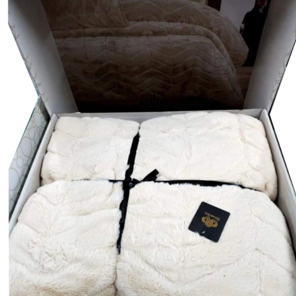 CASA Pacha Home Quilt Fur Model LALA -Size 245*260 +2 Pillow Case , Available in multiple color & one size: size: 245x260 cm