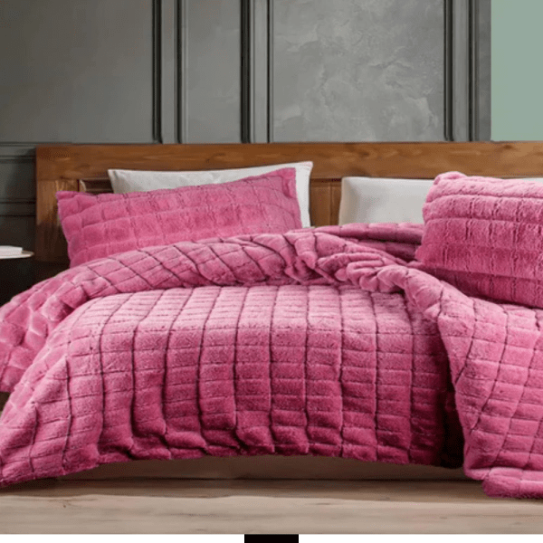 CASA Pacha Home Quilt Fur Model NESREEN , Available in multiple color & one size: size: 220x240 cm